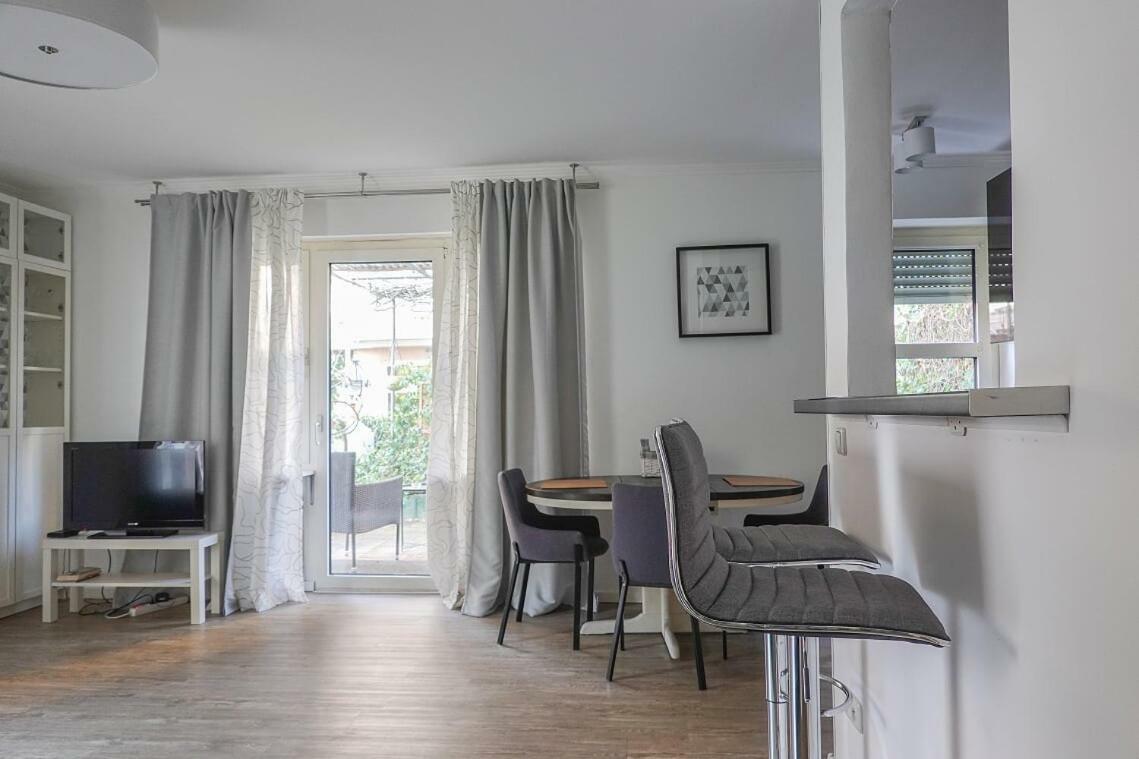 ruhige Ferienwohnung mitten in Wiesbaden Exterior foto